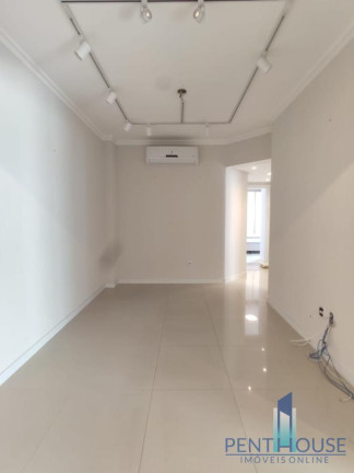 Imagem Apartamento com 3 Quartos à Venda, 102 m² em Centro - Balneário Camboriú Imagem Apartamento com 3 Quartos à Venda, 102 m² em Centro - Balneário Camboriú
