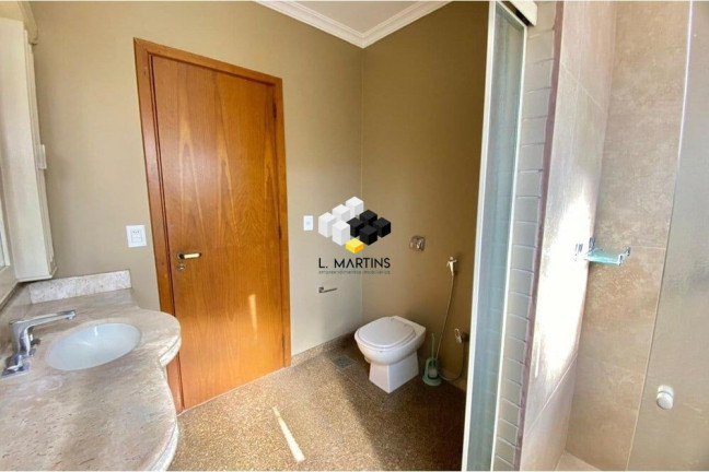 Imagem Casa com 4 Quartos à Venda, 284 m² em Higienópolis - Porto Alegre Imagem Casa com 4 Quartos à Venda, 284 m² em Higienópolis - Porto Alegre
