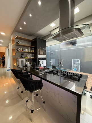 Imagem Casa com 3 Quartos à Venda, 195 m² em Ponta Negra - Manaus