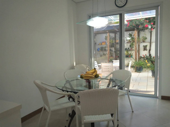 Imagem Casa com 4 Quartos à Venda, em Alphaville - Santana De Parnaíba Imagem Casa com 4 Quartos à Venda, em Alphaville - Santana De Parnaíba