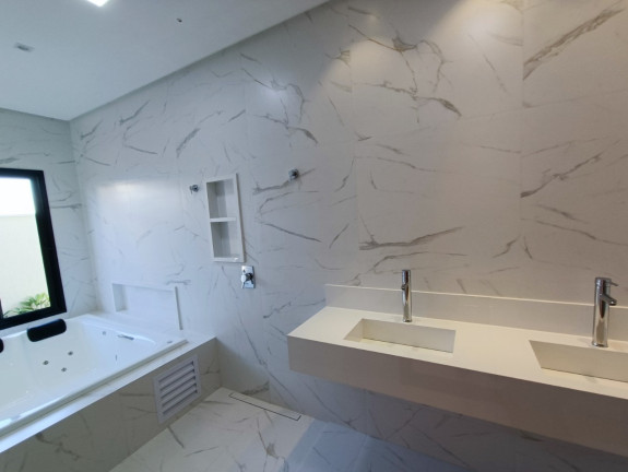 Imagem Casa de Condomínio com 4 Quartos à Venda, 734 m² em Condomínio Do Lago - Goiânia