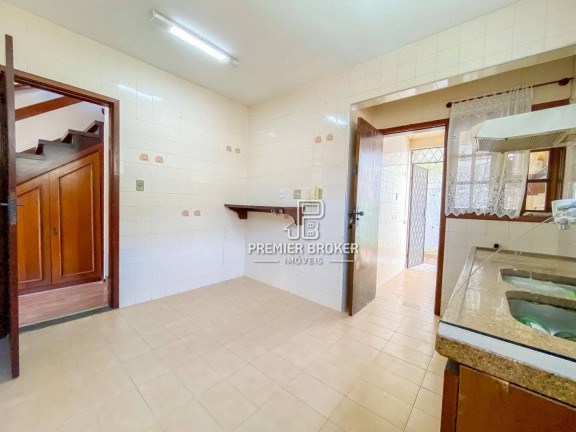 Imagem Casa com 4 Quartos à Venda, 114 m² em Alto - Teresópolis