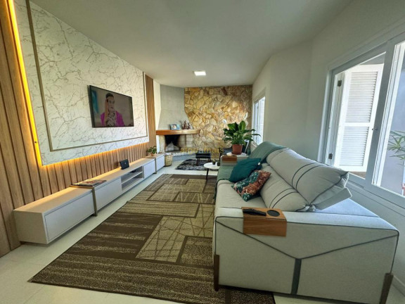 Imagem Casa com 3 Quartos à Venda, 220 m² em Centro - Xangri-lá