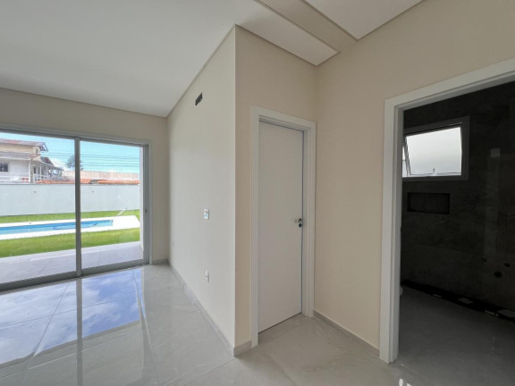 Imagem Casa com 4 Quartos à Venda, 375 m² em São João Do Rio Vermelho - Florianópolis Imagem Casa com 4 Quartos à Venda, 375 m² em São João Do Rio Vermelho - Florianópolis
