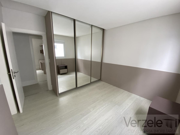 Imagem Apartamento com 4 Quartos à Venda, 237 m² em Barra Sul - Balneário Camboriú Imagem Apartamento com 4 Quartos à Venda, 237 m² em Barra Sul - Balneário Camboriú