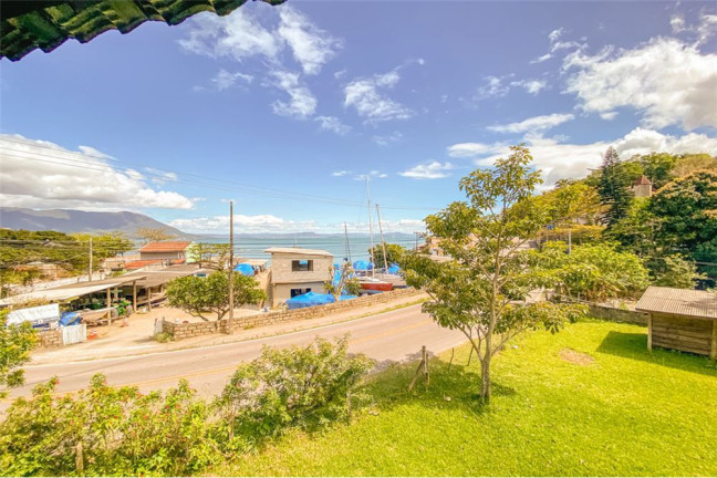Imagem Casa com 5 Quartos à Venda,  em Ribeirão Da Ilha - Florianópolis