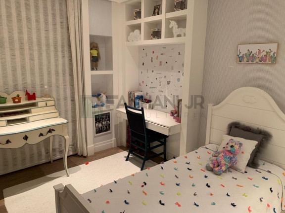 Imagem Imóvel com 4 Quartos à Venda, 245 m² em Jardim Europa - São Paulo Imagem Imóvel com 4 Quartos à Venda, 245 m² em Jardim Europa - São Paulo