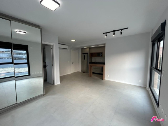 Imagem Apartamento com 1 Quarto à Venda, 28 m² em Centro - Florianópolis