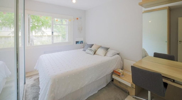Imagem Apartamento com 3 Quartos à Venda, 105 m² em Petrópolis - Porto Alegre Imagem Apartamento com 3 Quartos à Venda, 105 m² em Petrópolis - Porto Alegre