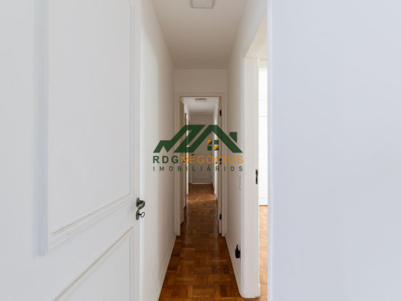 Apartamento com 3 Quartos para Alugar, 227 m² em Cerqueira César - São Paulo