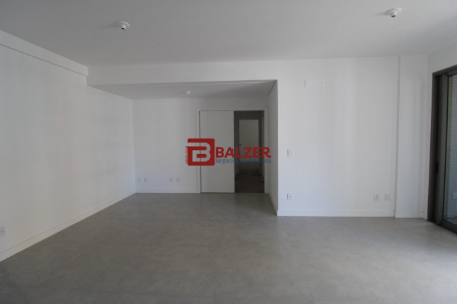 Imagem Apartamento com 3 Quartos à Venda, 136 m² em Centro - Florianópolis Imagem Apartamento com 3 Quartos à Venda, 136 m² em Centro - Florianópolis