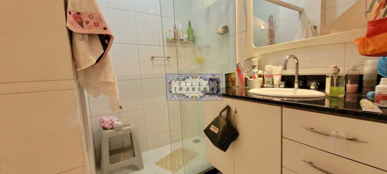 Imagem Apartamento com 3 Quartos à Venda, 130 m² em Copacabana - Rio De Janeiro Imagem Apartamento com 3 Quartos à Venda, 130 m² em Copacabana - Rio De Janeiro