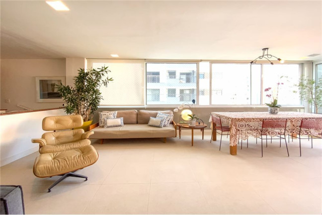 Imagem Imóvel com 3 Quartos à Venda, 190 m² em Moema - São Paulo