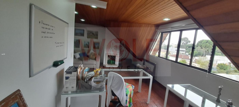 Imagem Sobrado com 3 Quartos à Venda, 147 m² em Bom Retiro - Curitiba Imagem Sobrado com 3 Quartos à Venda, 147 m² em Bom Retiro - Curitiba