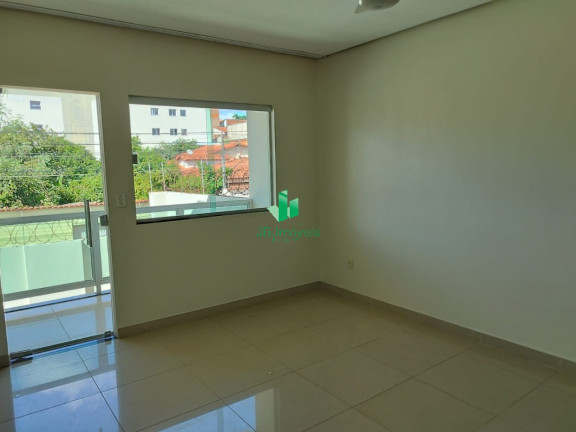 Imagem Casa com 4 Quartos para Alugar, 1 m² em Vila Guilhermina - Montes Claros Imagem Casa com 4 Quartos para Alugar, 1 m² em Vila Guilhermina - Montes Claros