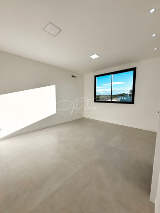Imagem Casa com 5 Quartos à Venda, 380 m² em Interlagos - Vila Velha Imagem Casa com 5 Quartos à Venda, 380 m² em Interlagos - Vila Velha