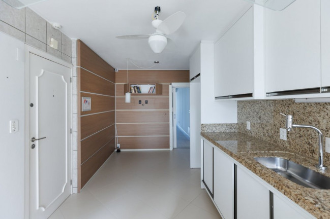 Imagem Apartamento com 3 Quartos para Alugar, 100 m² em Centro - Balneário Camboriú Imagem Apartamento com 3 Quartos para Alugar, 100 m² em Centro - Balneário Camboriú
