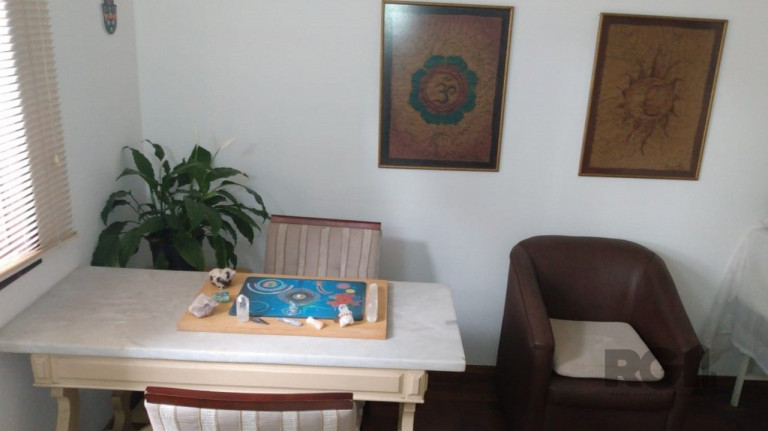 Imagem Casa com 1 Quarto para Alugar, 139 m² em Jardim Botânico - Porto Alegre Imagem Casa com 1 Quarto para Alugar, 139 m² em Jardim Botânico - Porto Alegre