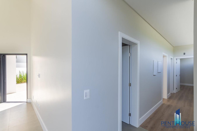 Imagem Casa com 3 Quartos à Venda, 452 m² em Santa Regina - Camboriú