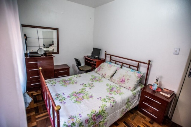 Imagem Apartamento com 3 Quartos à Venda, 52 m² em Passo Da Areia - Porto Alegre