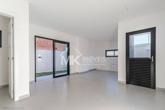 Imagem Sobrado com 3 Quartos à Venda, 150 m² em Santa Cândida - Curitiba Imagem Sobrado com 3 Quartos à Venda, 150 m² em Santa Cândida - Curitiba
