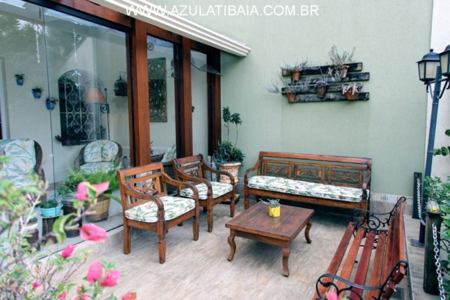 Imagem Casa com 3 Quartos à Venda, 480 m² em Vila Petrópolis - Atibaia
