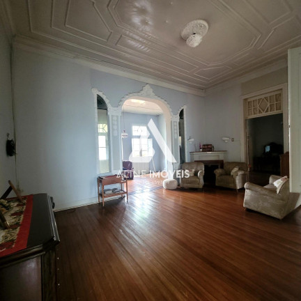 Imagem Casa com 4 Quartos à Venda, 264 m² em Centro - Cruz Alta Imagem Casa com 4 Quartos à Venda, 264 m² em Centro - Cruz Alta