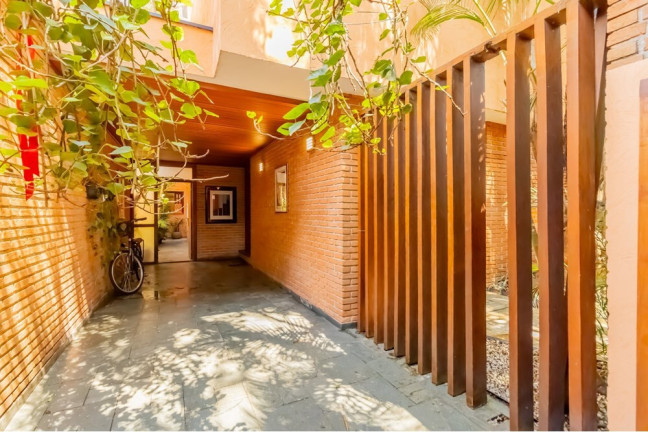 Imagem Casa com 4 Quartos à Venda, 310 m² em Moema - São Paulo Imagem Casa com 4 Quartos à Venda, 310 m² em Moema - São Paulo