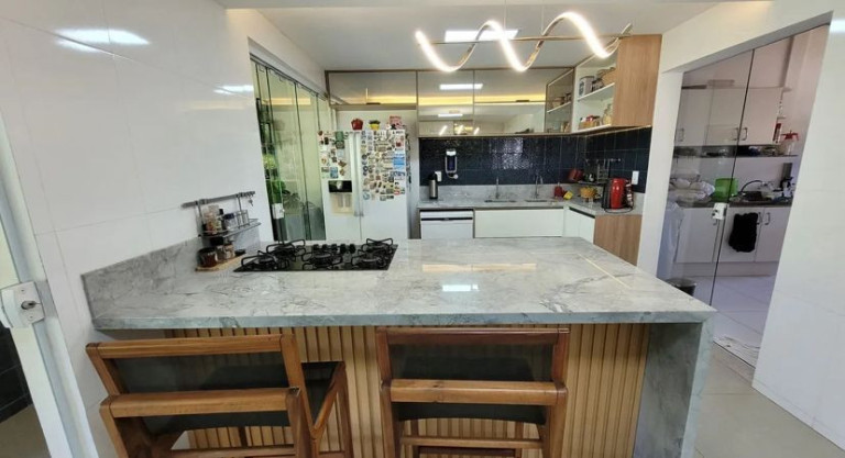 Imagem Casa com 4 Quartos à Venda, 284 m² em Itapuã - Salvador Imagem Casa com 4 Quartos à Venda, 284 m² em Itapuã - Salvador