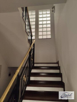 Imagem Casa com 8 Quartos à Venda ou Locação, 270 m² em Jardim Fontana - Cotia