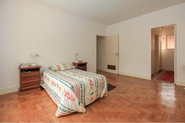 Imagem Casa com 3 Quartos à Venda, 358 m² em Três Figueiras - Porto Alegre Imagem Casa com 3 Quartos à Venda, 358 m² em Três Figueiras - Porto Alegre