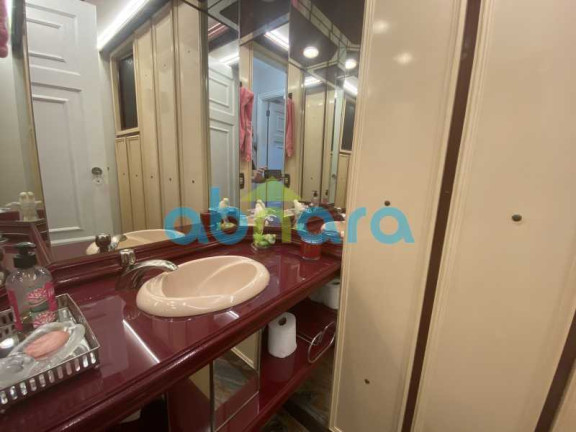 Imagem Apartamento com 3 Quartos à Venda, 210 m² em Copacabana - Rio De Janeiro Imagem Apartamento com 3 Quartos à Venda, 210 m² em Copacabana - Rio De Janeiro
