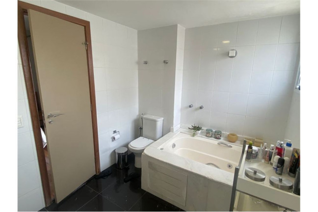 Imagem Apartamento com 3 Quartos à Venda, 200 m² em Moema - São Paulo
