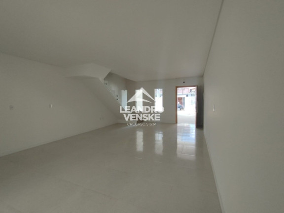 Imagem Sobrado com 3 Quartos à Venda,  em Anita Garibaldi - Joinville