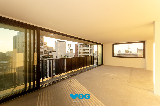 Imagem Imóvel com 3 Quartos à Venda, 184 m² em Rio Branco - Porto Alegre Imagem Imóvel com 3 Quartos à Venda, 184 m² em Rio Branco - Porto Alegre