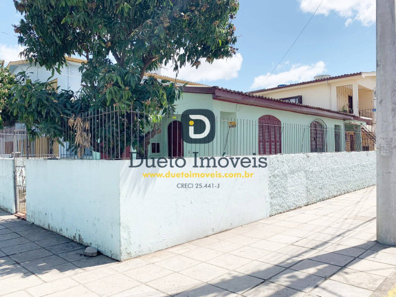 Casa com 3 Quartos à Venda,  em Carolina - Santa Maria