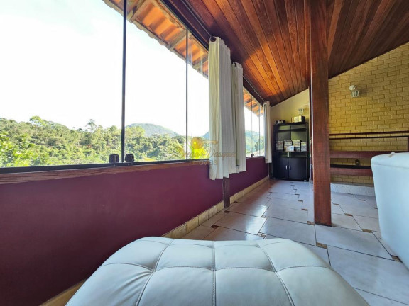 Imagem Casa com 4 Quartos à Venda, 640 m² em Vale Alpino - Teresópolis