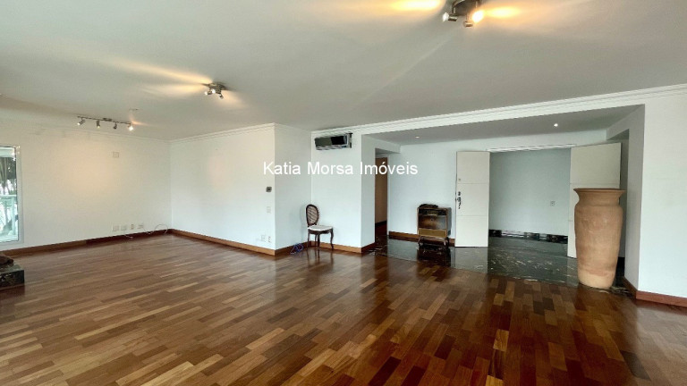 Imagem Imóvel com 4 Quartos à Venda, 438 m² em Pacaembu - São Paulo Imagem Imóvel com 4 Quartos à Venda, 438 m² em Pacaembu - São Paulo