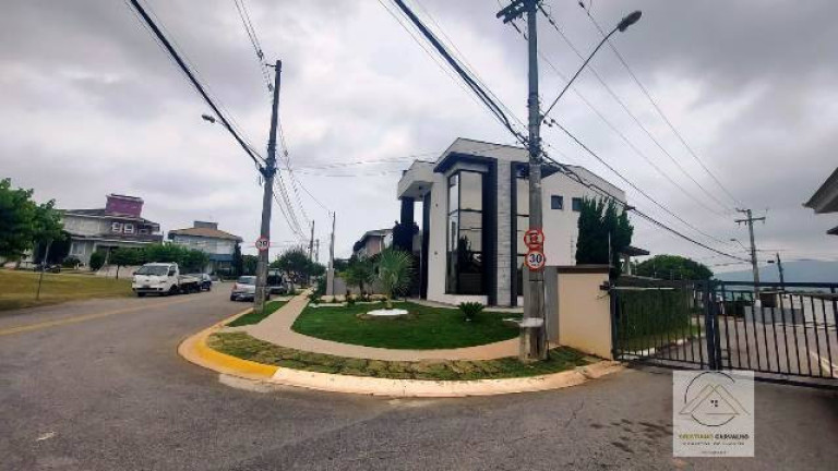Casa de Condomínio com 3 Quartos à Venda, 300 m² em Condomínio Altos Da Floresta - Atibaia