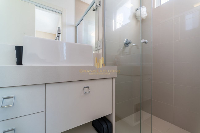 Imagem Apartamento com 3 Quartos à Venda, 131 m² em Centro - Balneário Camboriú Imagem Apartamento com 3 Quartos à Venda, 131 m² em Centro - Balneário Camboriú