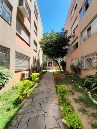 Imóvel com 3 Quartos à Venda, 80 m² em Cristal - Porto Alegre