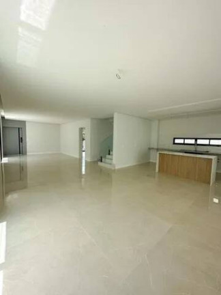 Imagem Casa com 5 Quartos à Venda, 363 m² em Ponta Negra - Manaus Imagem Casa com 5 Quartos à Venda, 363 m² em Ponta Negra - Manaus