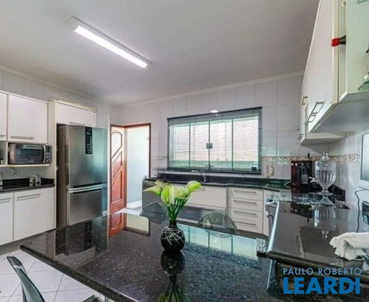 Imagem Sobrado com 4 Quartos à Venda, 254 m² em Vila Gilda - Santo André
