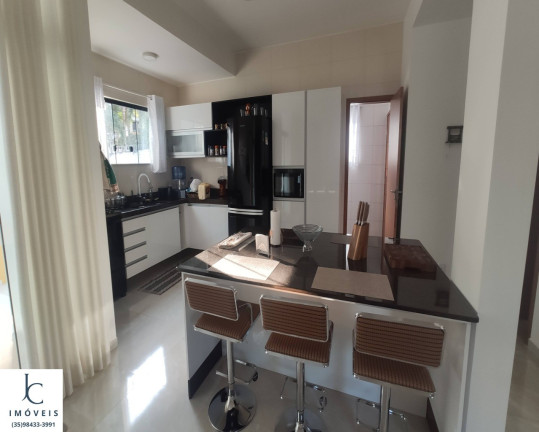 Imagem Casa com 3 Quartos à Venda, 253 m² em Loteamento Moradas Da Serra - São Lourenço