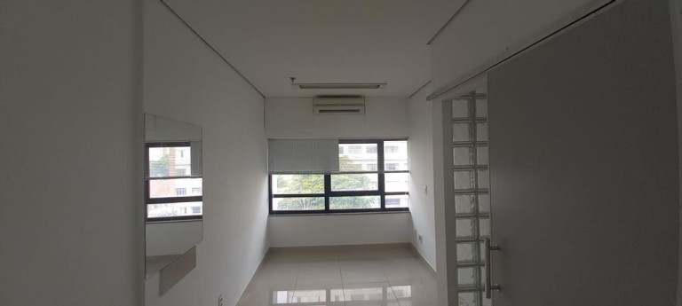 Sala Comercial à Venda, 69 m² em Centro - Campinas