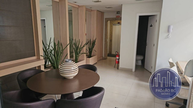 Imagem Apartamento com 3 Quartos à Venda, 100 m² em Centro - Balneário Camboriú Imagem Apartamento com 3 Quartos à Venda, 100 m² em Centro - Balneário Camboriú
