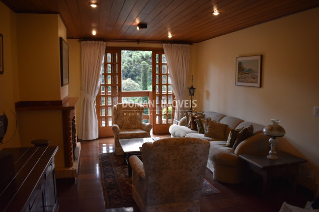 Imagem Imóvel com 3 Quartos à Venda, 117 m² em Região De Capivari - Campos Do Jordão Imagem Imóvel com 3 Quartos à Venda, 117 m² em Região De Capivari - Campos Do Jordão
