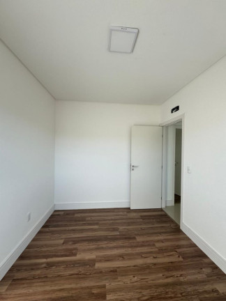 Imagem Apartamento com 2 Quartos à Venda, 77 m² em Centro - Camboriú