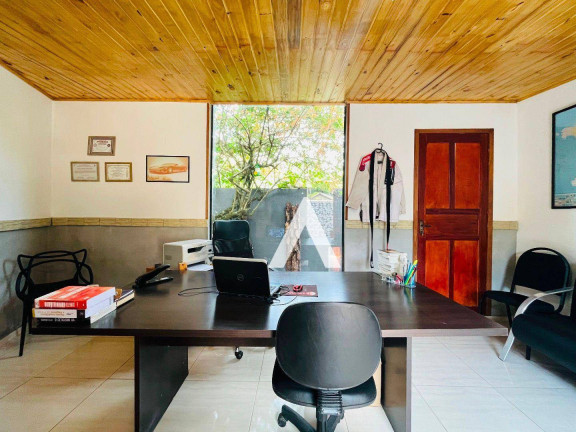 Imagem Casa com 3 Quartos à Venda, 200 m² em Bom Retiro - Teresópolis