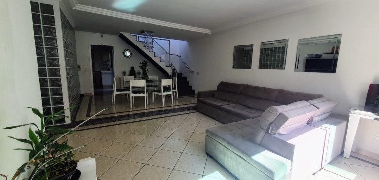 Casa com 3 Quartos à Venda, 230 m² em Jardim Da Saúde - São Paulo